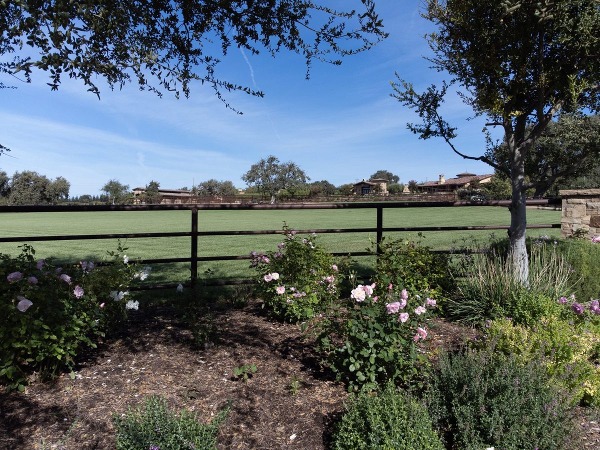 Steel ranch fencing made from recycled pipe